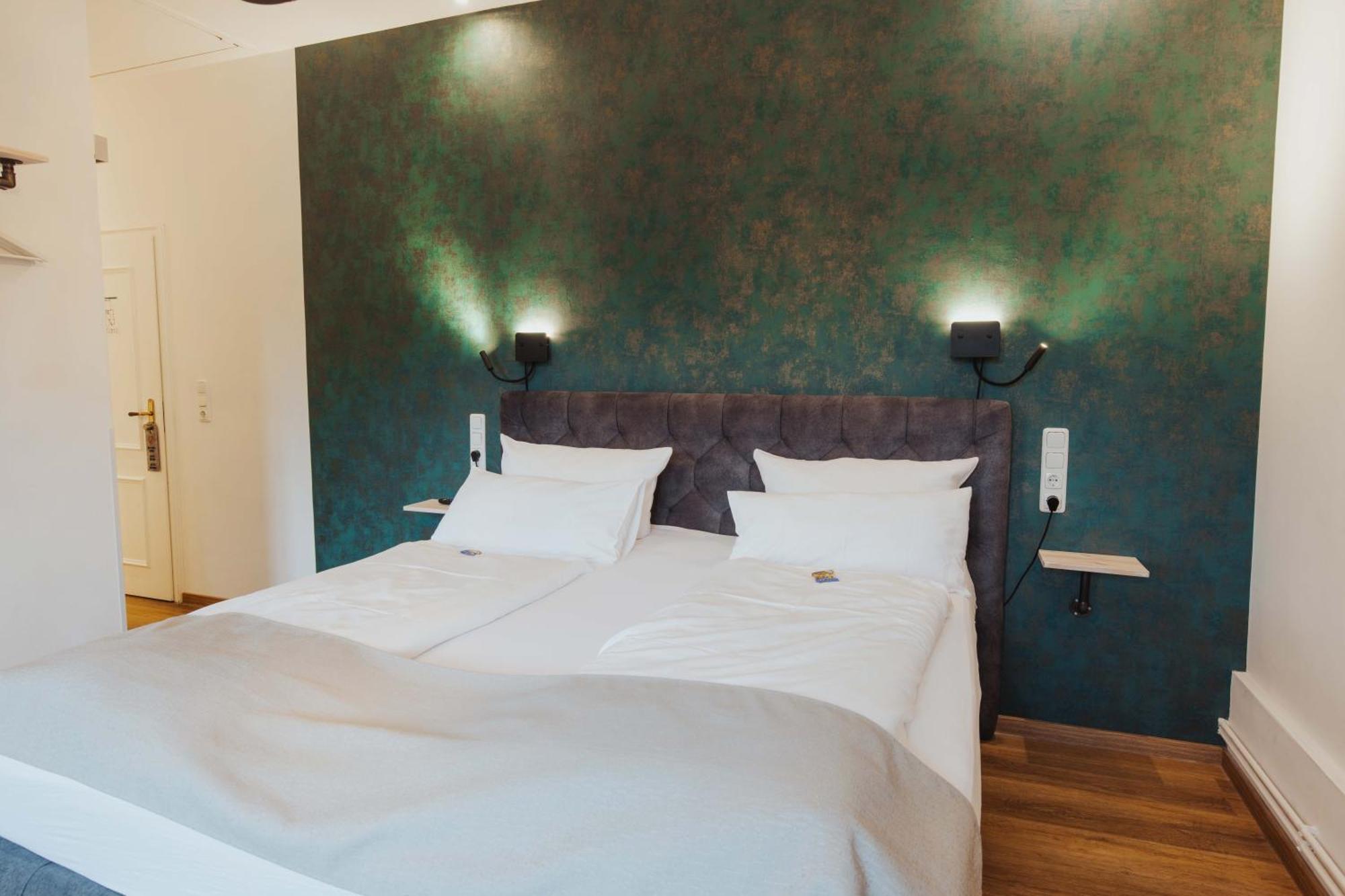 Hotel Butz Шарбойтц Екстериор снимка