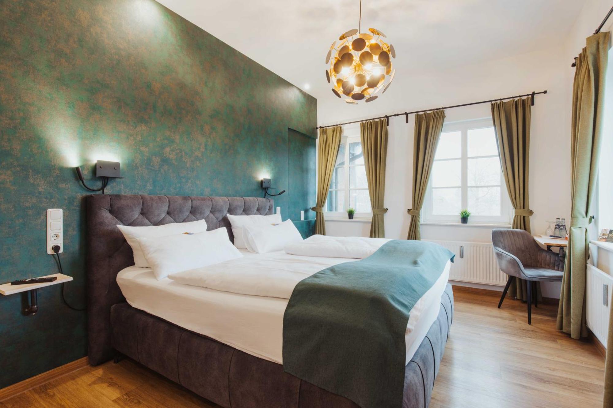 Hotel Butz Шарбойтц Екстериор снимка
