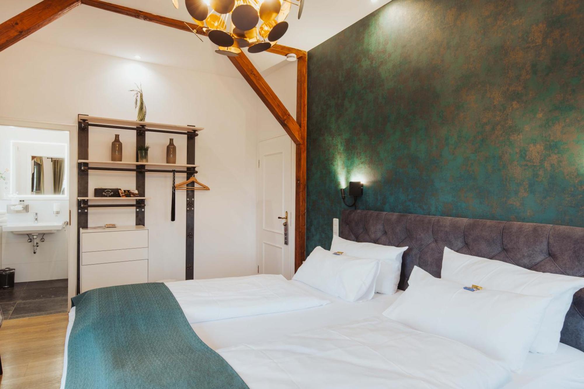 Hotel Butz Шарбойтц Екстериор снимка